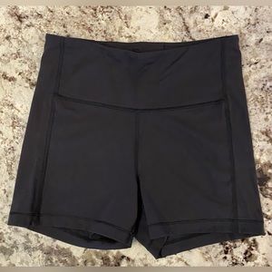 Athleta size small biker shorts! Excellent condition! Black